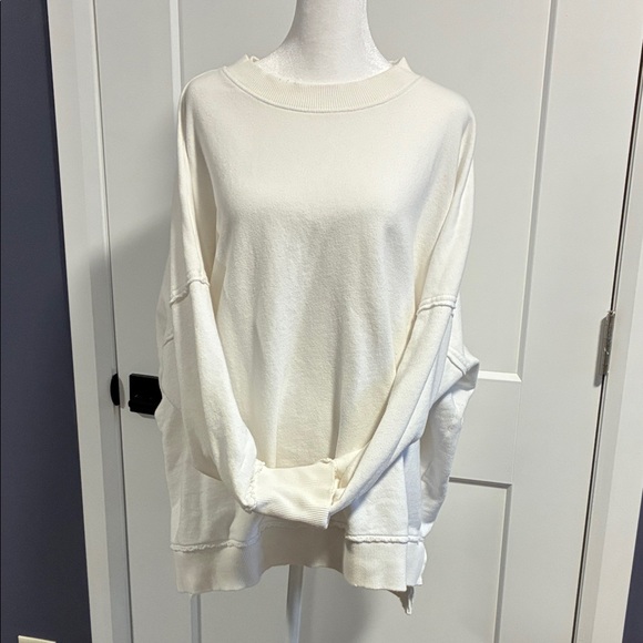 aerie Tops - Aerie Cozy White Oversized Sweatshirt